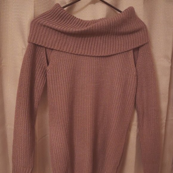 Bundle of Sweaters (5) - Picture 1 of 10